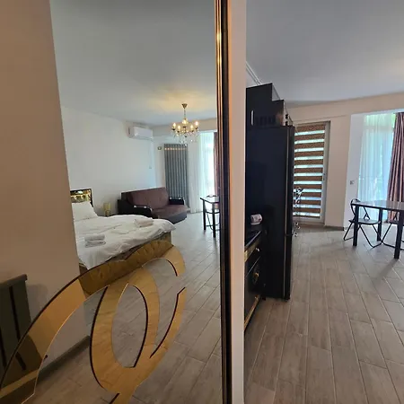 H2o Pool & Apartment Navodari