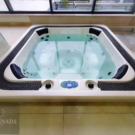 H2o Pool & Lejlighed Năvodari